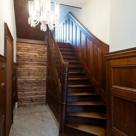 - Perfect For Bigger Groups 戈赫