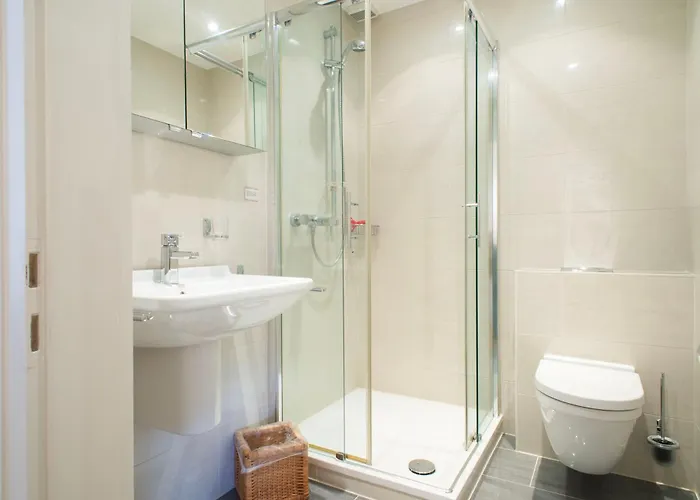 - Perfect For Bigger Groups