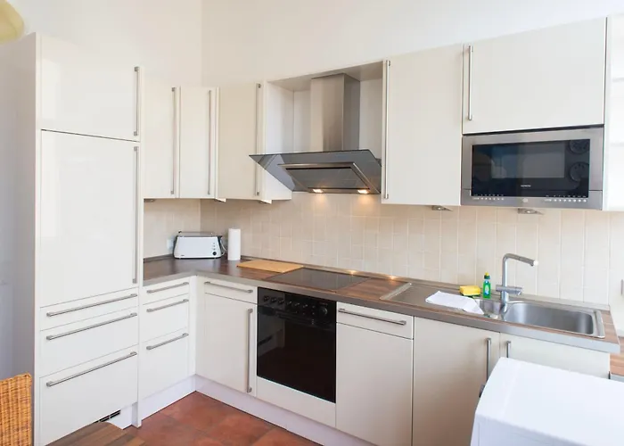 - Perfect For Bigger Groups *